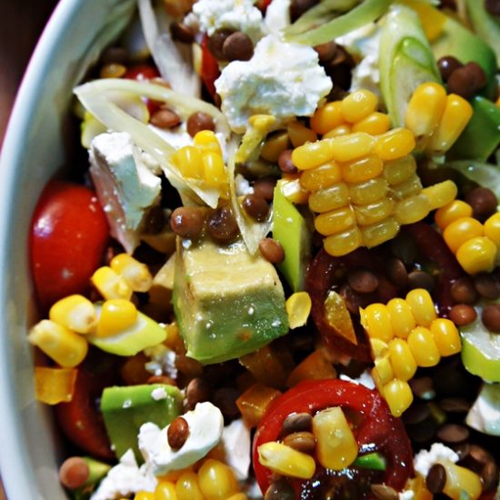 Receita de Salada Colorida com Abacate