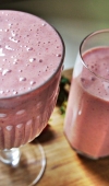 Smoothie de Morango, Banana e Sorvete de Baunilha