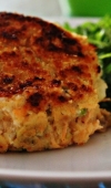 Receita de Bolinho de Salmão com Maionese de Limão