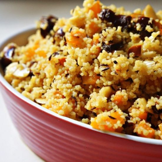 Salada de Cuscuz com Curry e Tamaras Secas