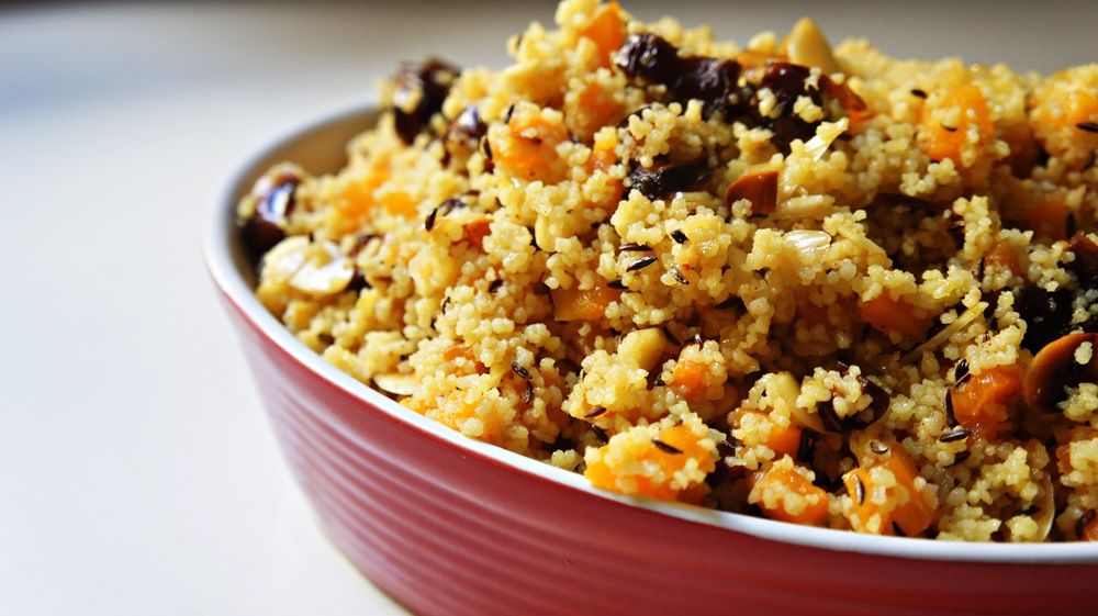 Salada de Cuscuz com Curry e Tamaras Secas