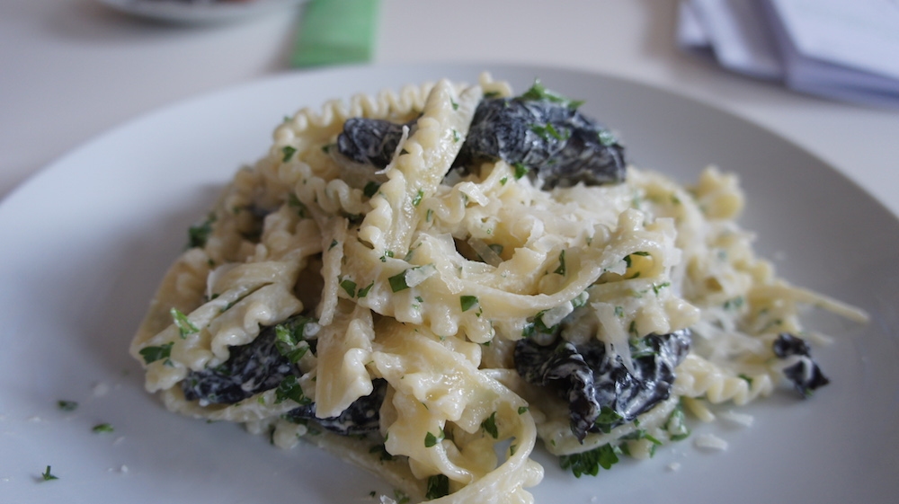 Tagliatelle ao Molho de Funghi Secchi