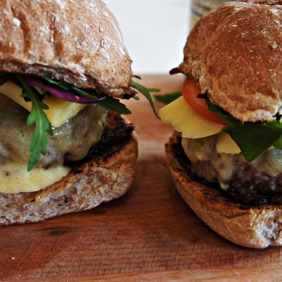 Receita de Cheeseburger com Cebola Caramelizada