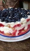 Receita de Torta Gelada de Morango e Mirtilo