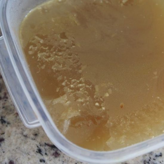 Como Fazer Brodo e Caldo de Galinha Caseiro