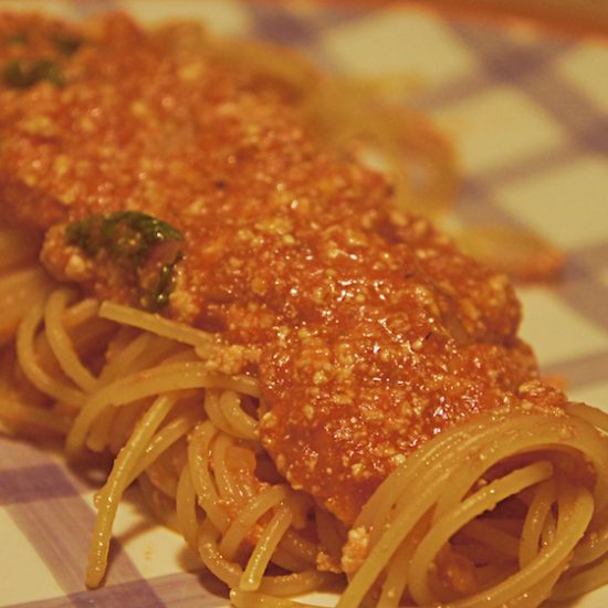 Receita de Espaguete com Molho de Tomate e Ricota