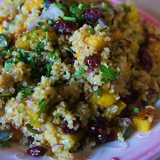 Receita de Salada de Quinoa, Moranga Assada e Cranberry