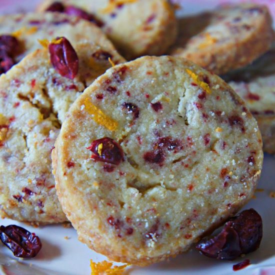 Receita de Biscoito Amanteigado de Cranberry e Laranja