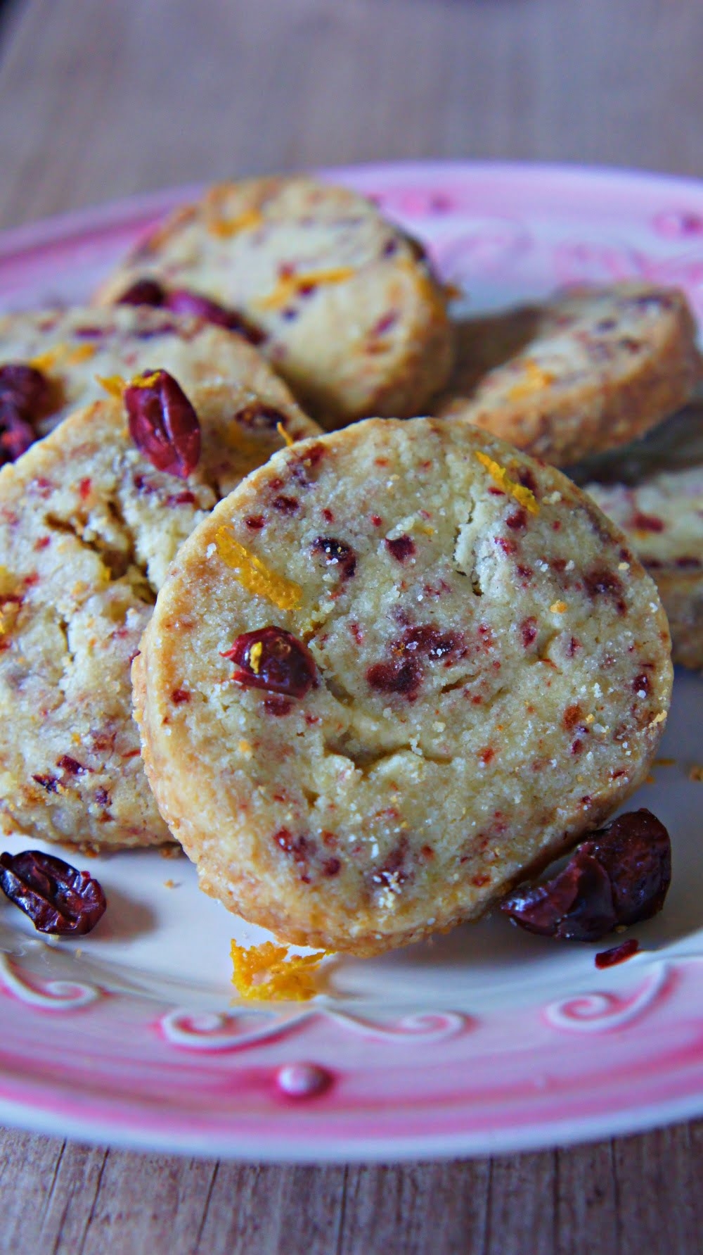 Receita de Biscoito Amanteigado de Cranberry e Laranja