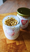 Receita de Pudim de Chia com Iogurte Grego, Morango e Aveia