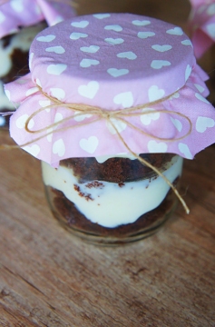 Receita de Bolo no Pote de Chocolate e Creme 4 Leites