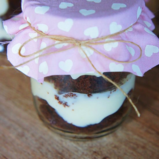 Receita de Bolo no Pote de Chocolate e Creme 4 Leites