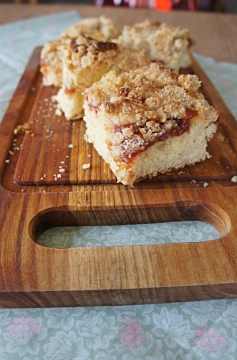 Receita de Cuca de Goiabada com o Dobro de Farofa de Açúcar