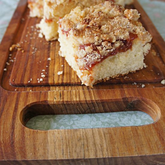 Receita de Cuca de Goiabada com o Dobro de Farofa de Açúcar