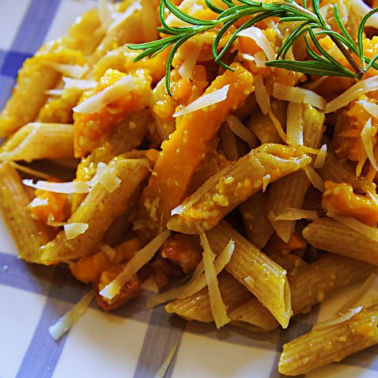 Receita de Penne com Molho de Moranga e Bacon