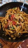 Receita de Penne Integral com Tomatinho, Berinjela e Alho