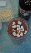 Receita de Chocolate Quente de Baileys