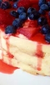 Receita de Torta Gelada de Morango e Mirtilo