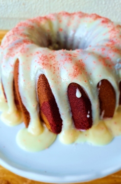 Receita de Bolo Mármore Red Velvet e Baunilha (Pound Cake)