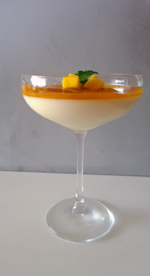 Receita de Panna Cotta de Manga com Gengibre