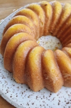 Receita de Bolo de Laranja e Amêndoa Alagadinho
